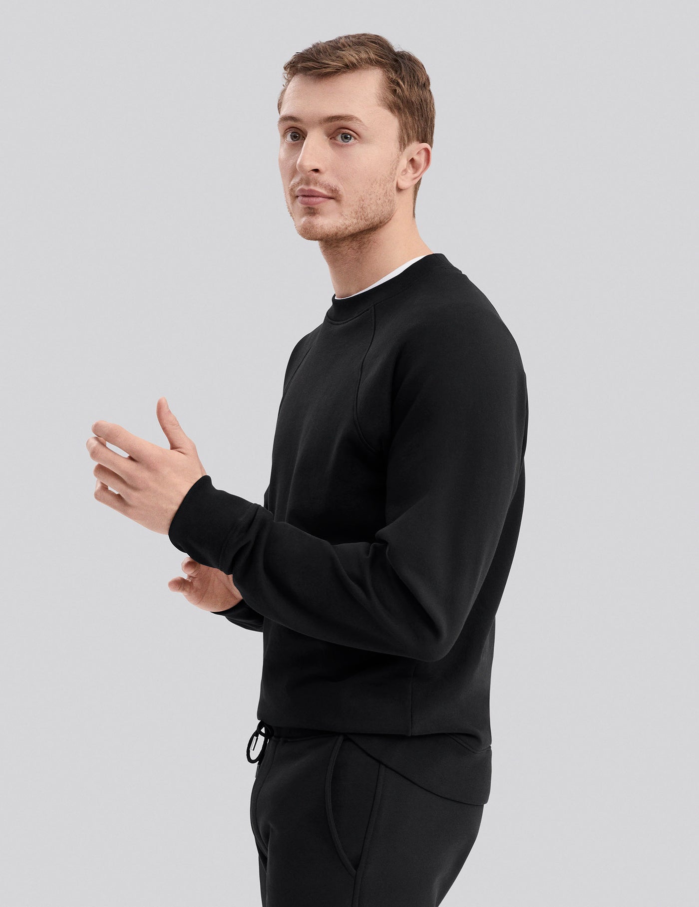 Handvaerk Raglan Sweatshirt in Black